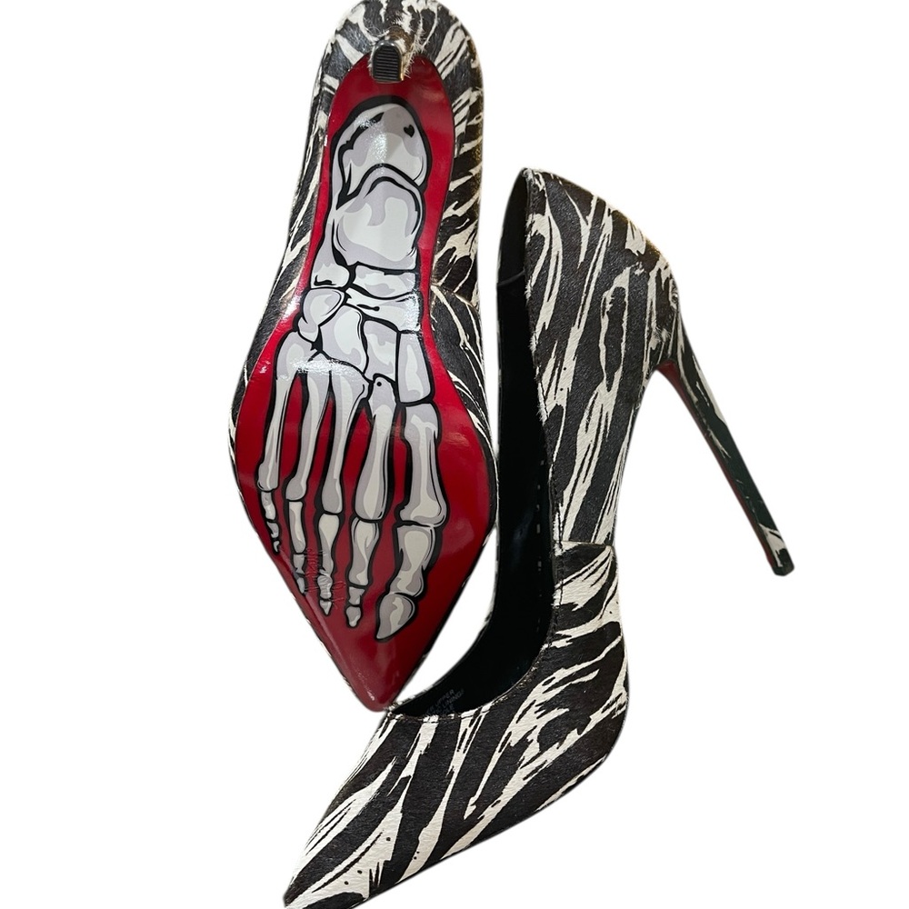Taylor Says: Black and White Bones 👠 Pony Hair Leather Pump